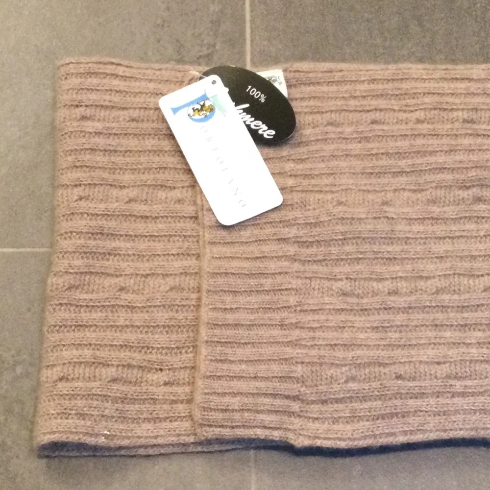 NWT Light brown 100% cashmere scarf by Portolano